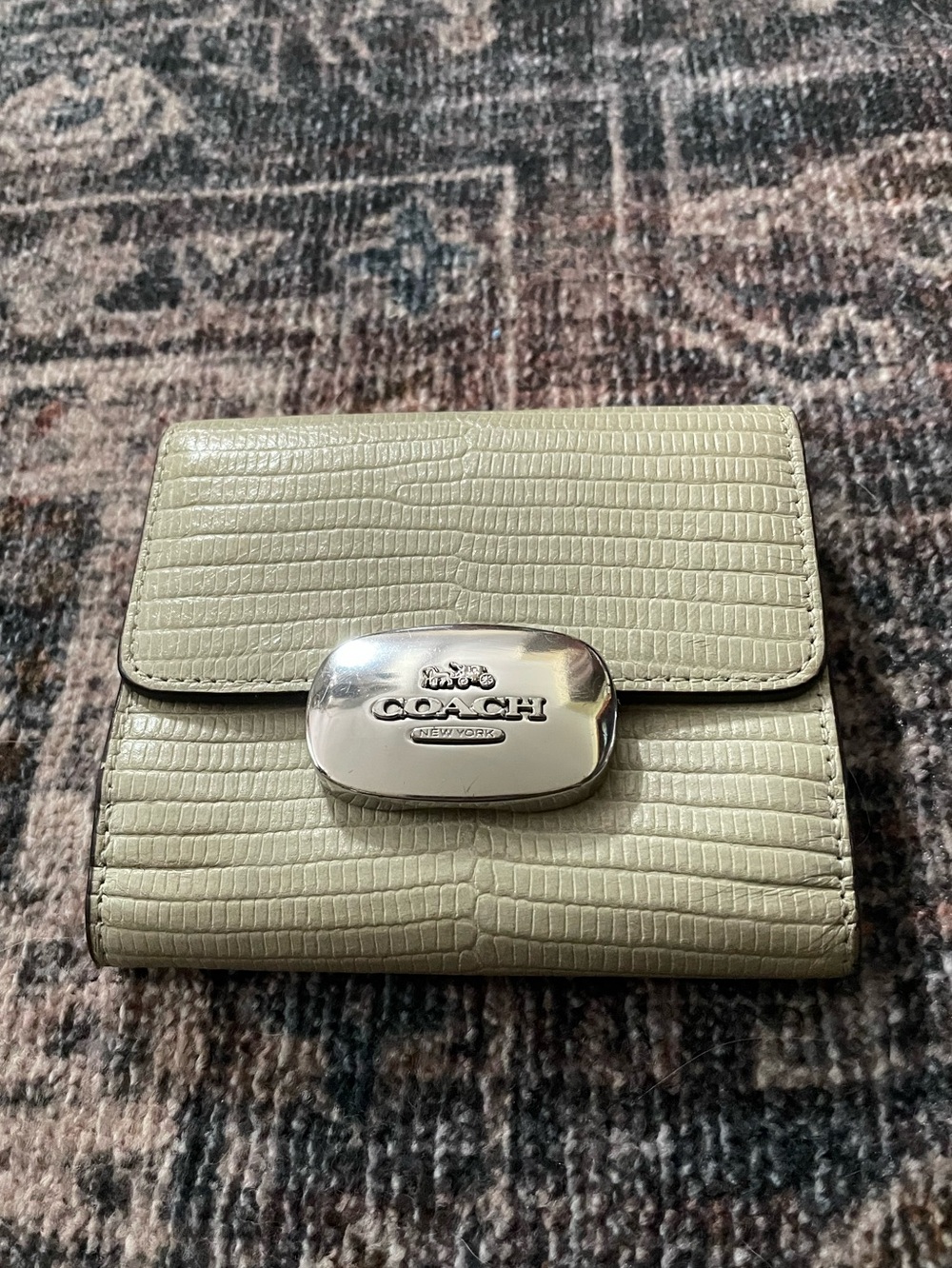 🐍Coach Eliza Wallet in Pale green Snakeskin🐍